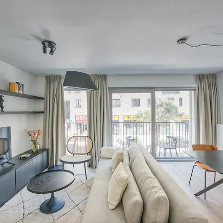 Cosy Seaside Apartment